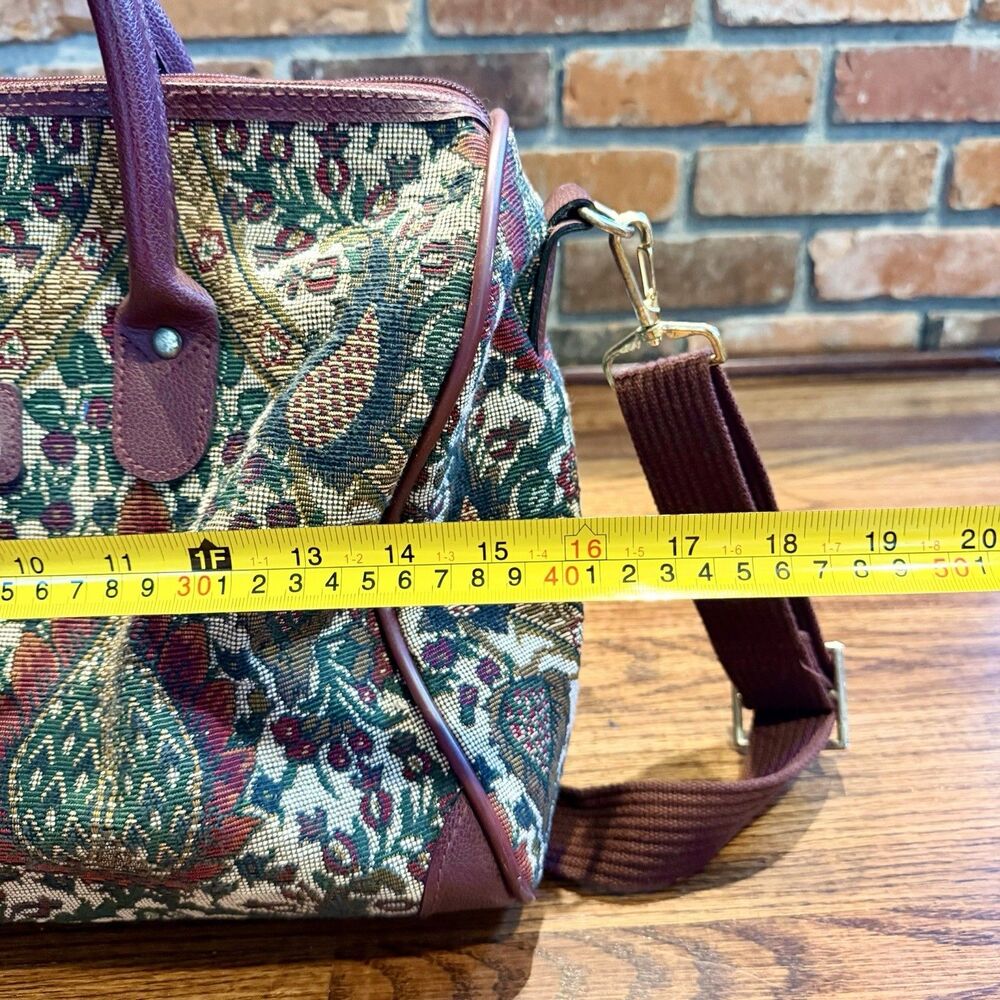 Vintage Jordache Tapestry Floral Travel Bag Carry On Weekender Shoulder Strap - Picture 13 of 13